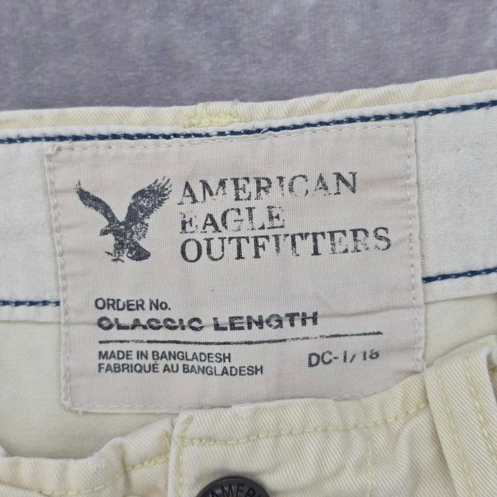 American Eagle Outfitters Chino Shorts Mens 38W Classic Length Cream Fits 40W